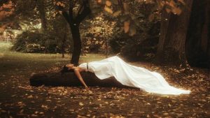 Rüyada Beyaz Giyen Kadın Görmek Nasıl Yorumlanır?