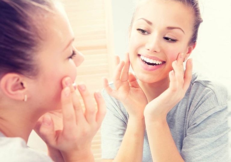 Olduğundan Daha Genç Görünmenin Yolları